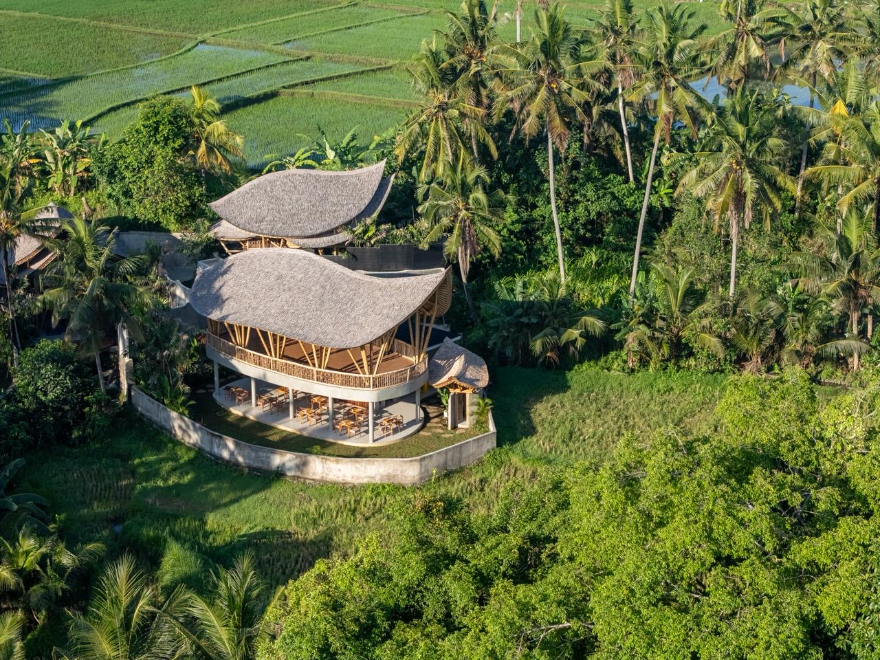 Bali Bambu Mimarisinde Özel Havuzlu Villa · 1