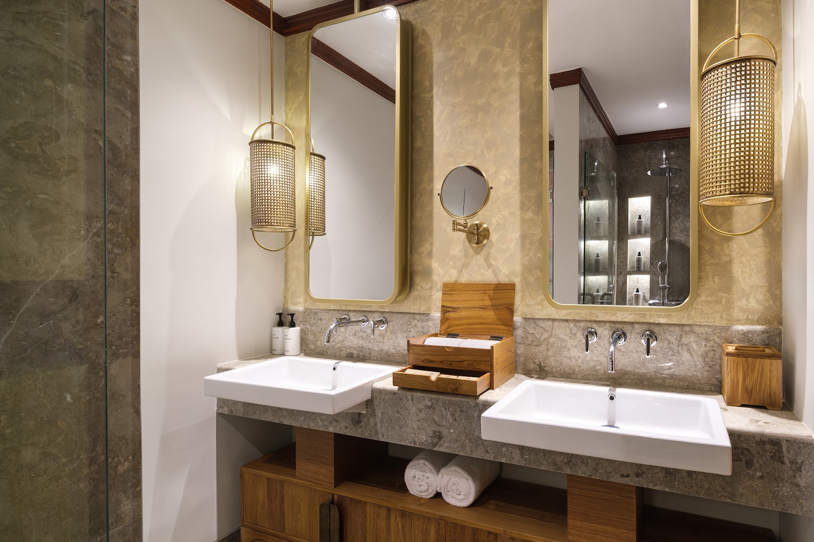Nehir Kenarında Jakuzili Villa: banyo