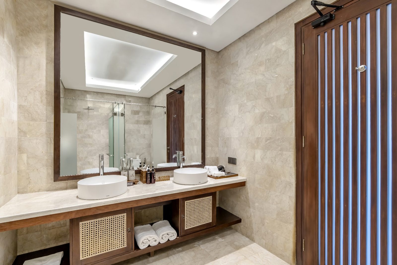 Jungle View Pool Villa: bathroom