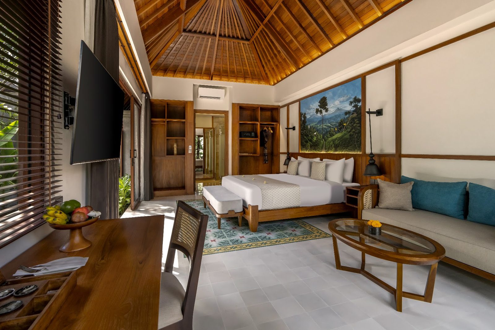 Premiere Jungle View Pool Villa: living area