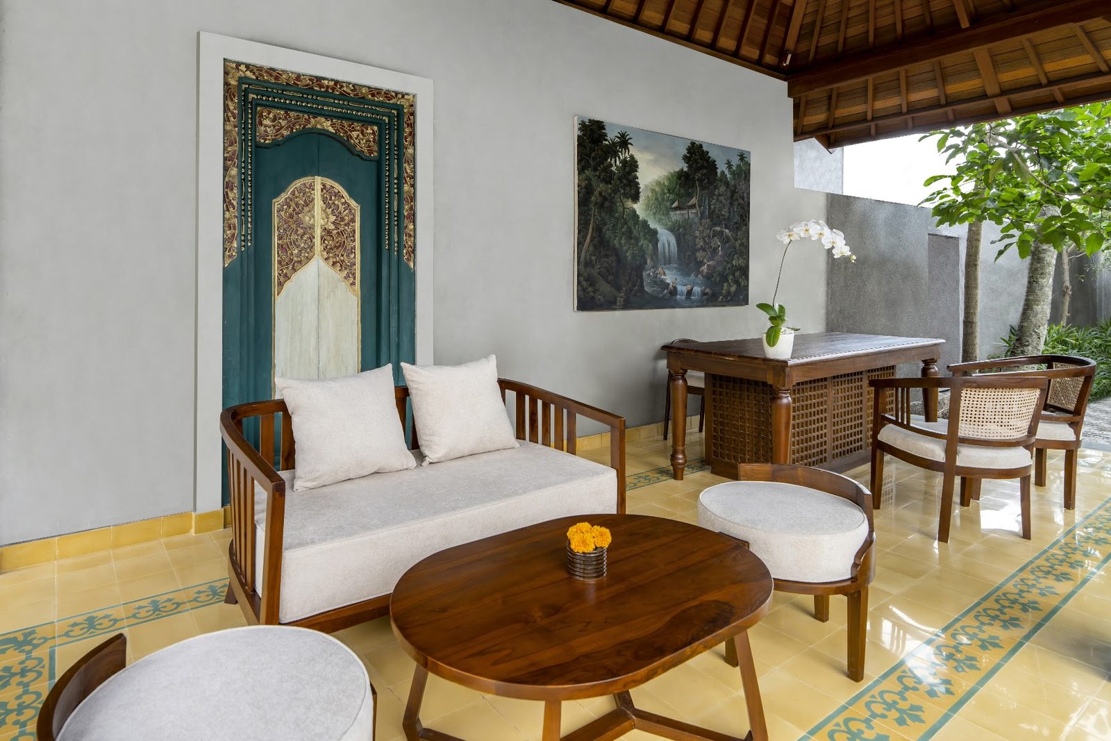 Premiere Jungle View Pool Villa: shared lounge of the property
