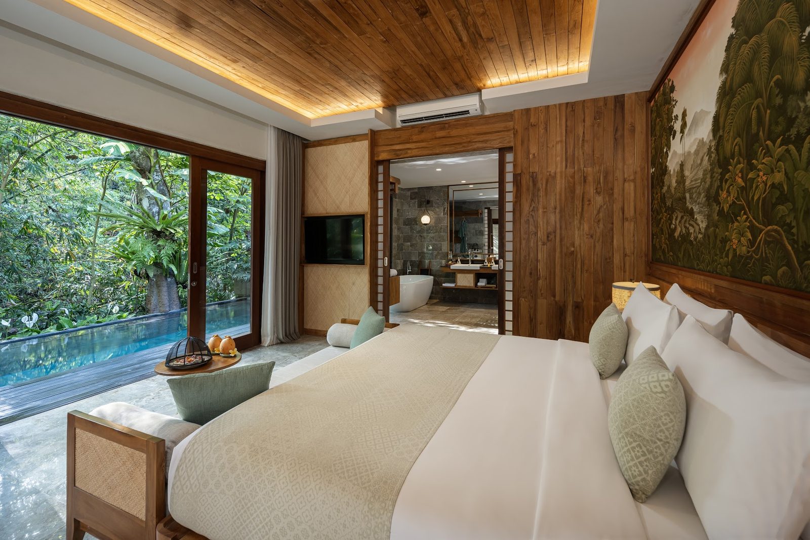 One Bedroom Heated Private Pool Villa: bedroom