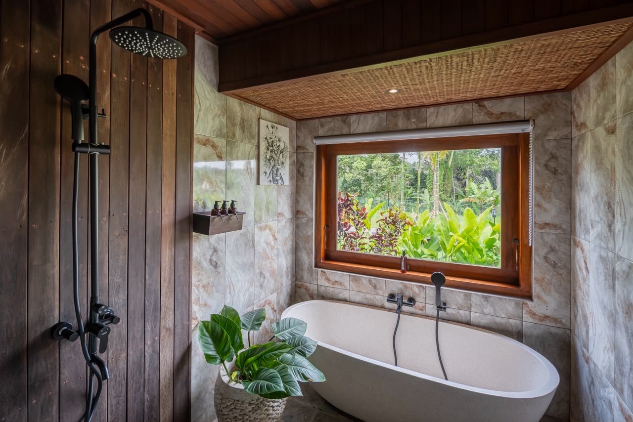 Üç Yatak Odalı Özel Havuzlu Villa: banyo