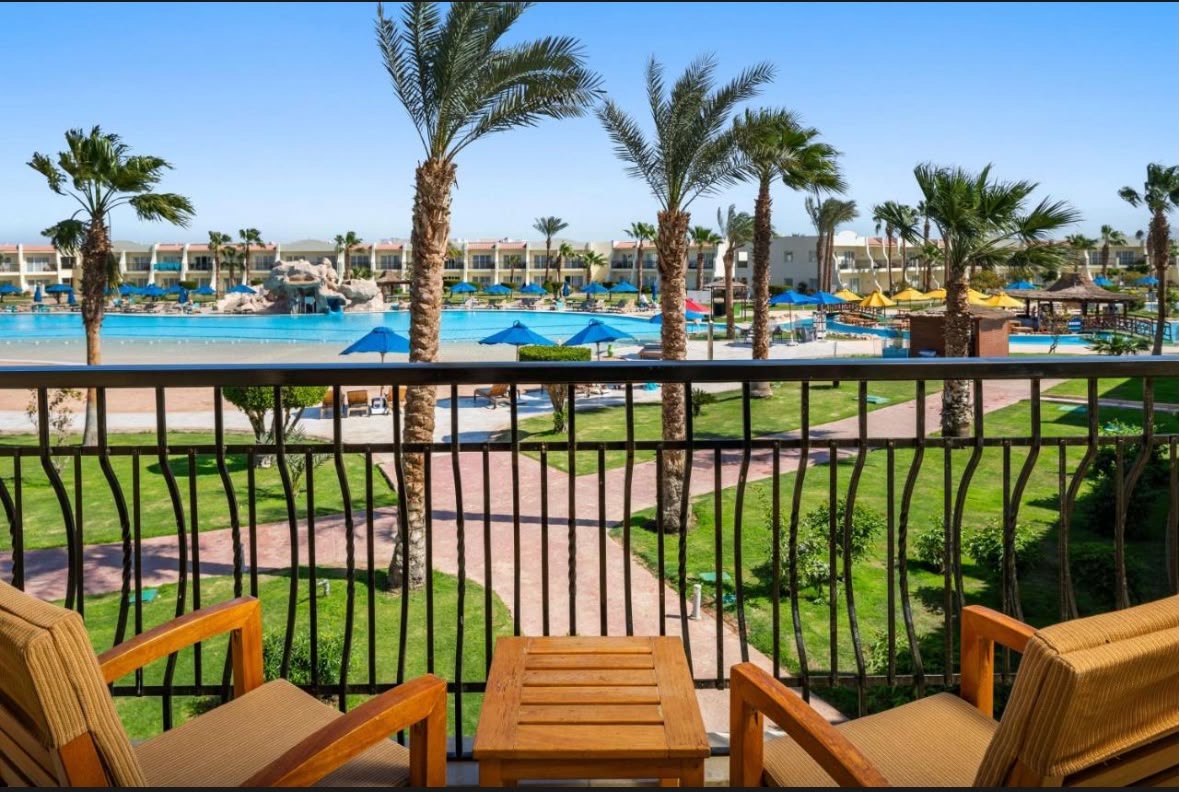 Şarm El-Şeyh Otel Konaklaması · 4